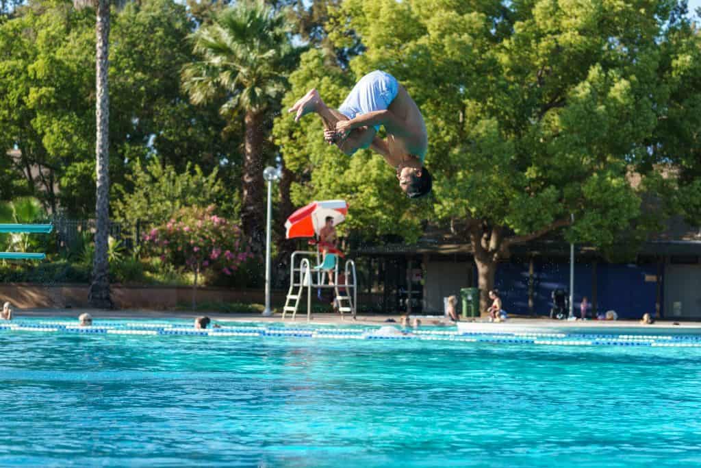 cannonball-dive-diving-board-swimming-pool-80716